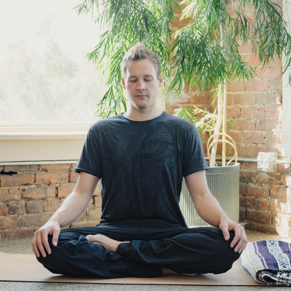 AsivanaYogaSeatedFluxCorkYogaMatJackUtermoehl