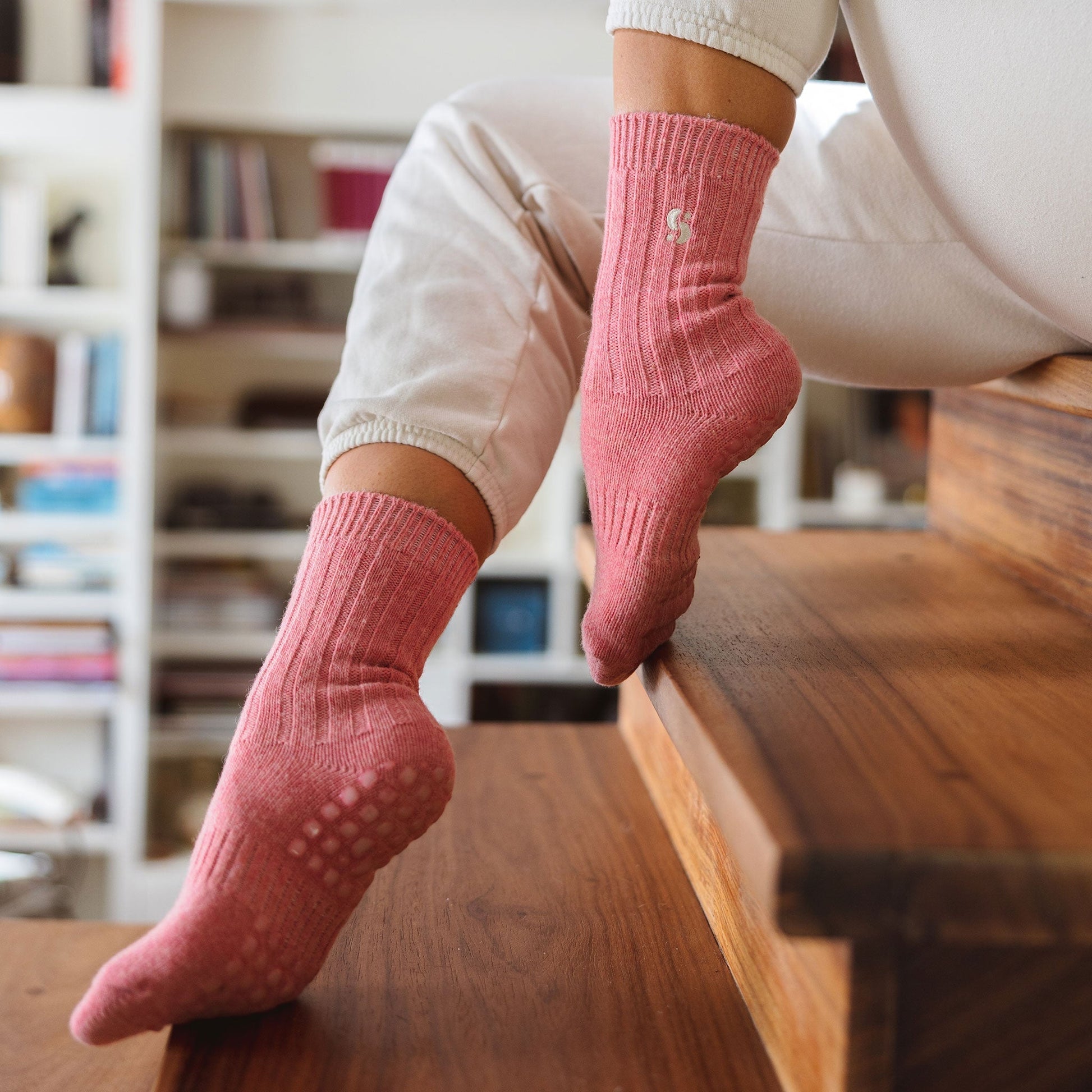Coral Yoga Socks - Merino Wool + Non-Slip Grip (1 pair)