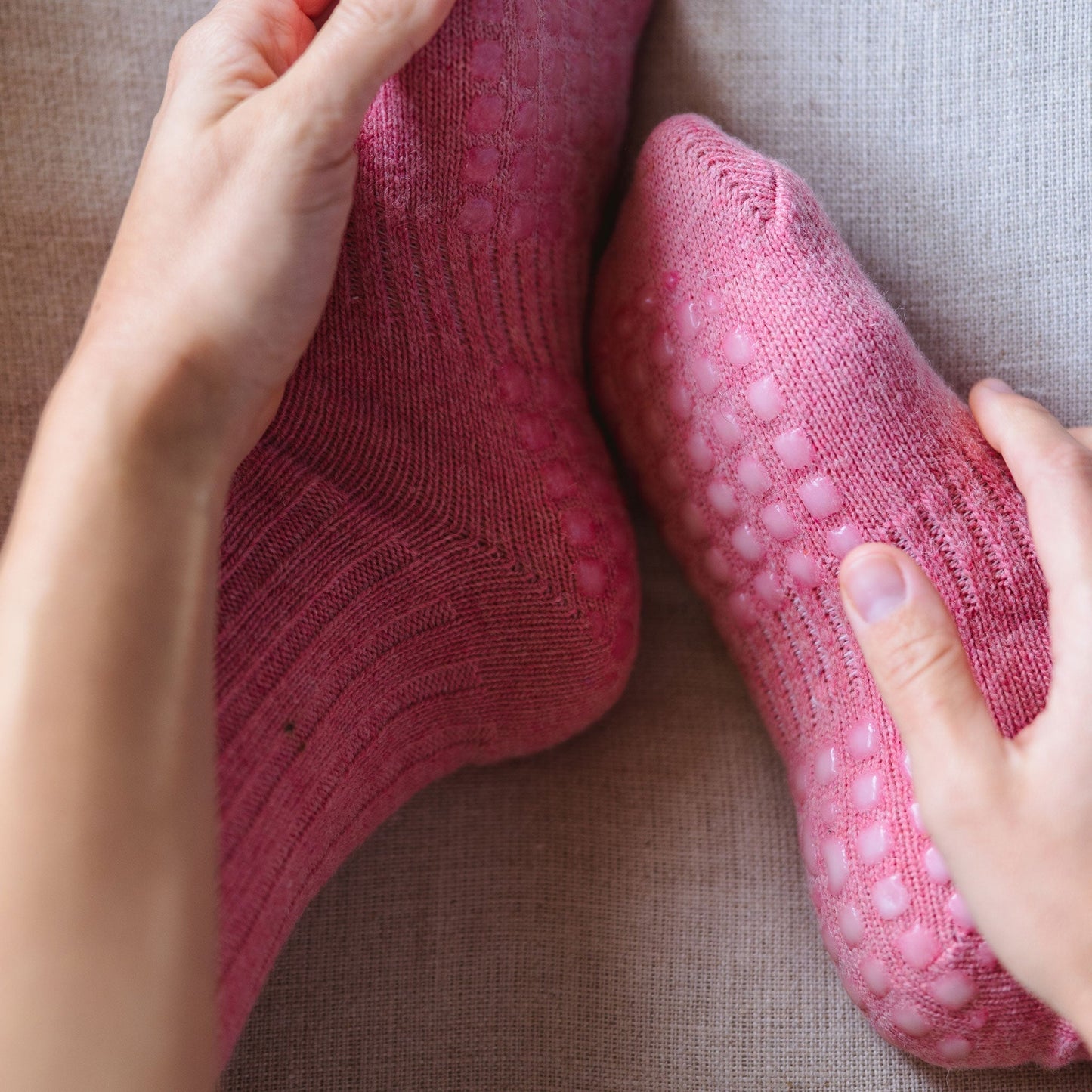 Coral Yoga Socks - Merino Wool + Non-Slip Grip (1 pair)