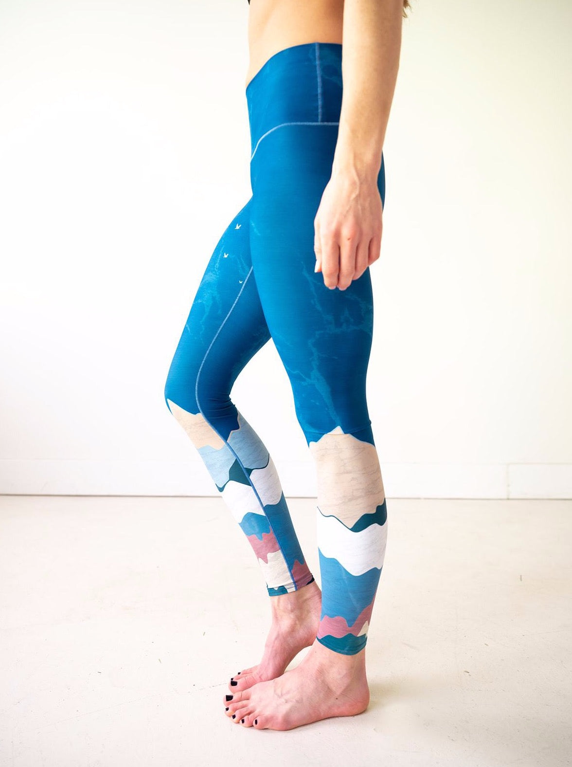 Abstract Mountain Yoga Pants Side