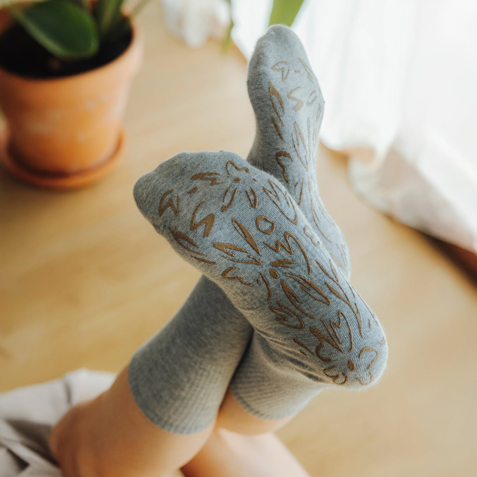 Grey Yoga Socks – Organic Cotton (1 pair)