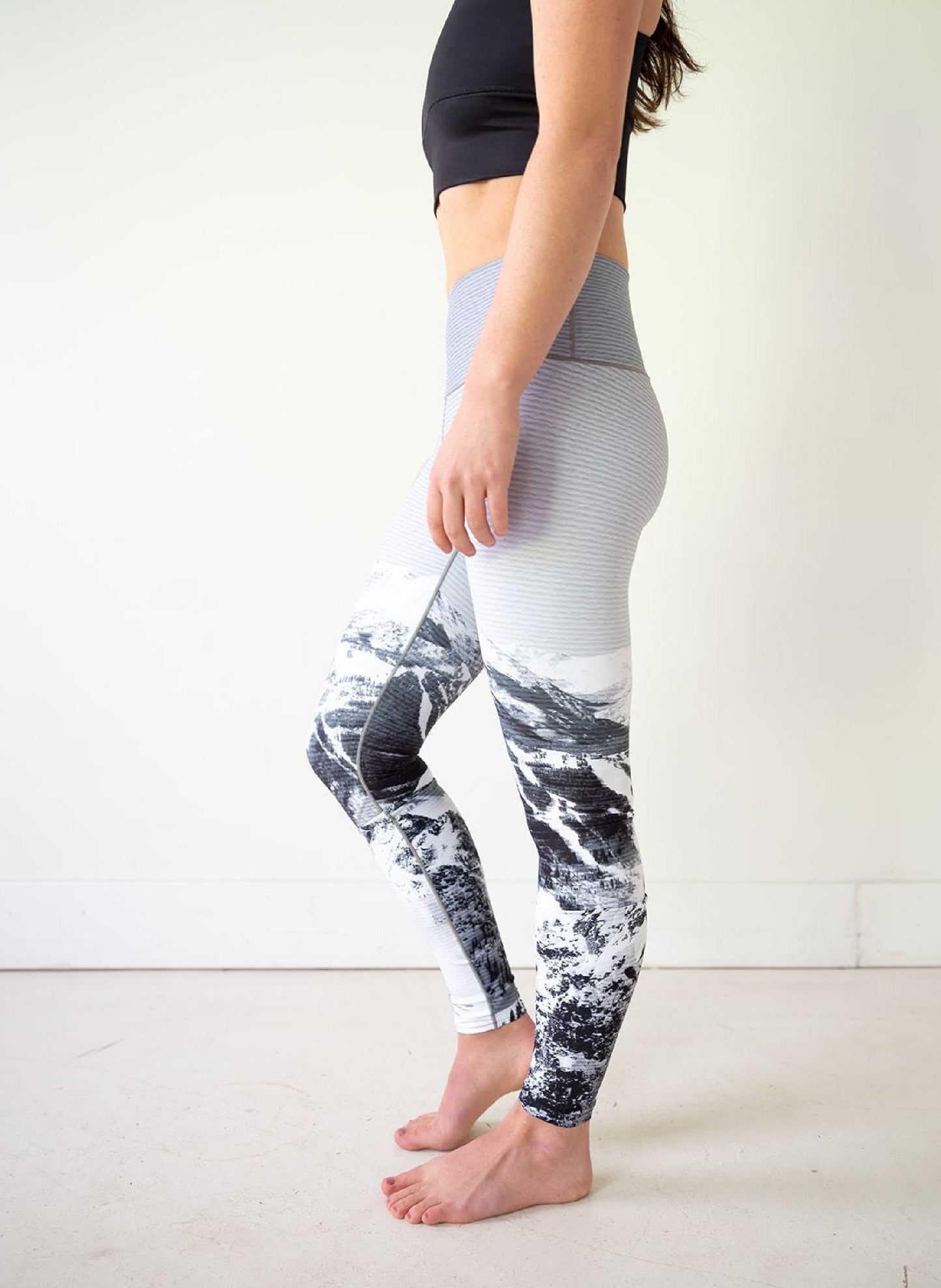 Black & White Ski Hill Yoga Pants Side