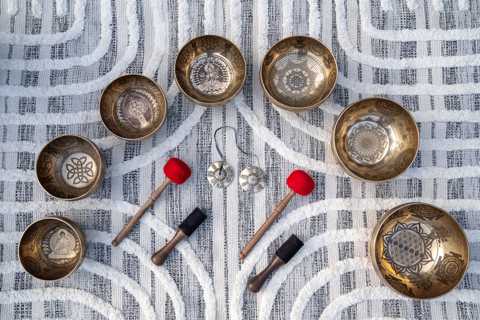 Chakra Carved Singing Bowl Set