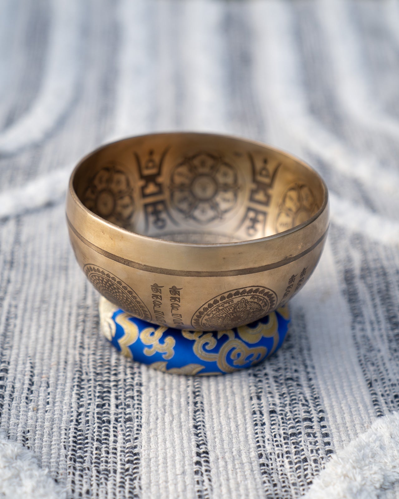 Chakra Carved Singing Bowl Set Third Eye