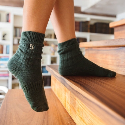 Dark Green Yoga Socks – Merino Wool (1 pair)