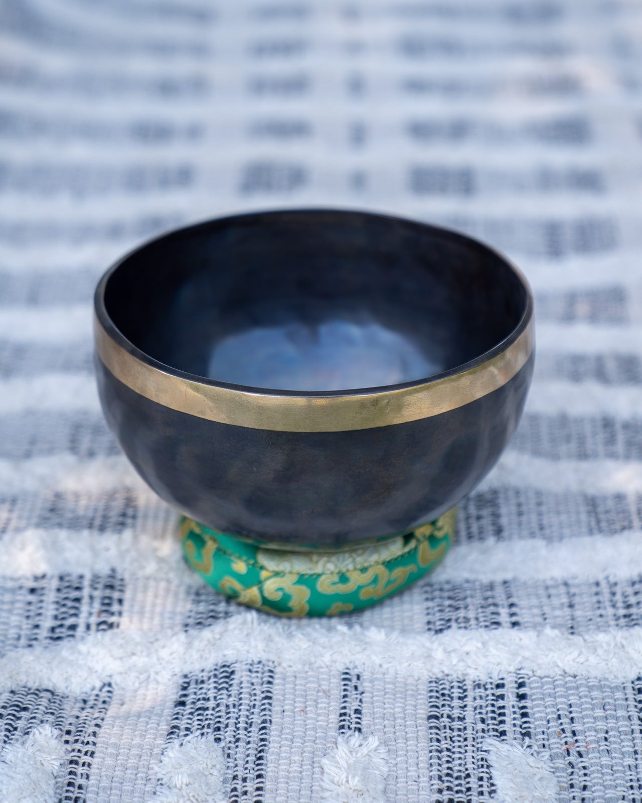 Heart Chakra Singing Bowl in F Chakra Mandala