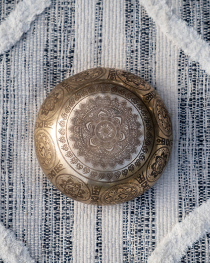 Heart Chakra Singing Bowl in F Laser Bottom