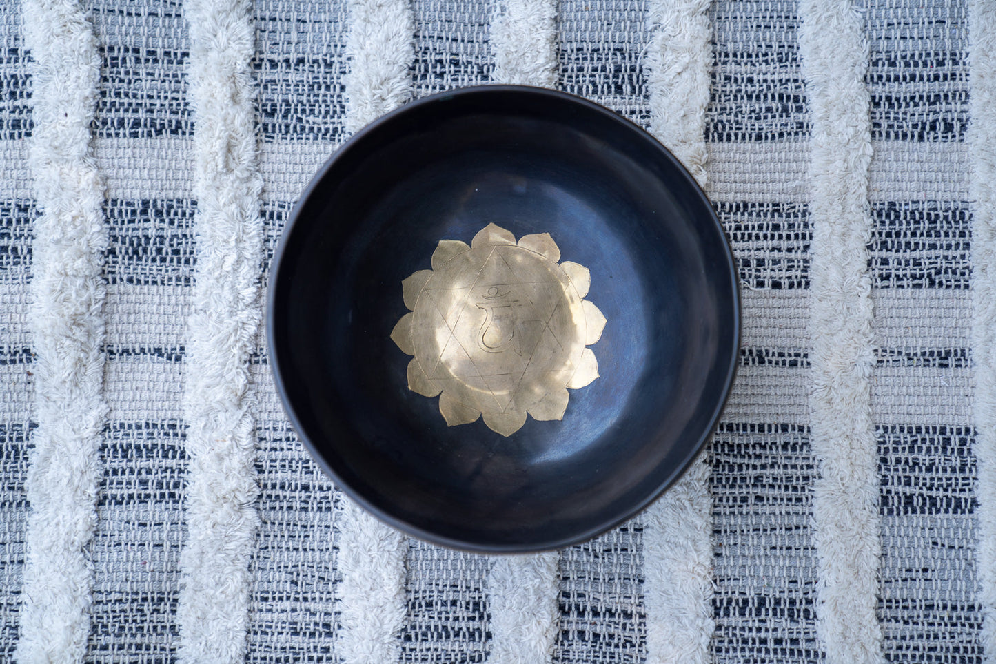 Heart Chakra Singing Bowl in F Mandala