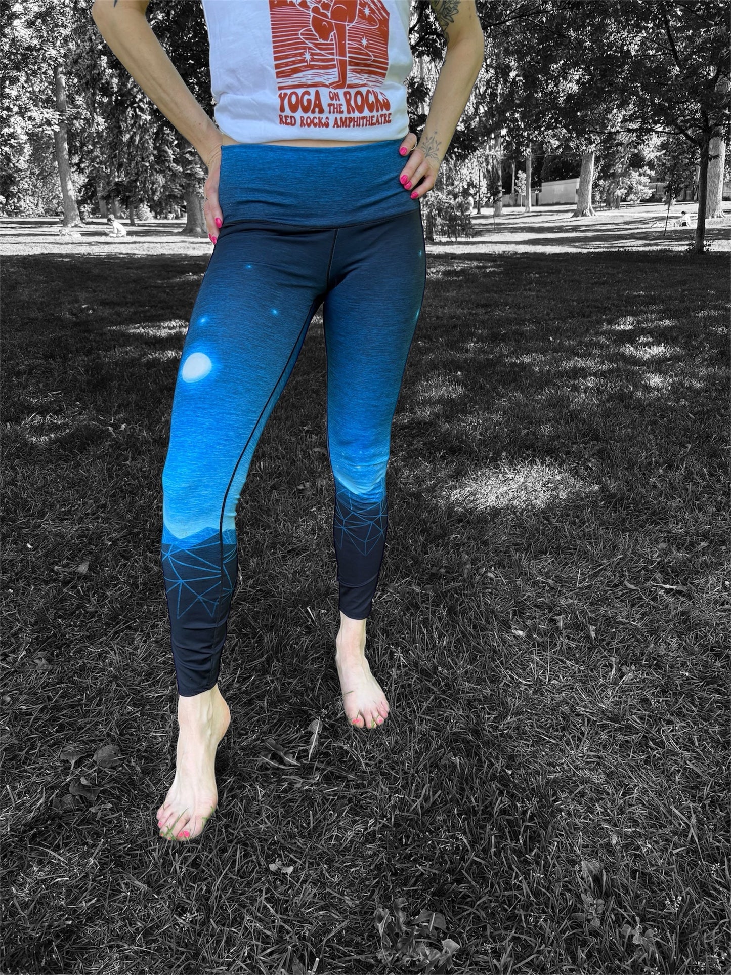 Retro Ridge Yoga Pants Outdoors Pose
