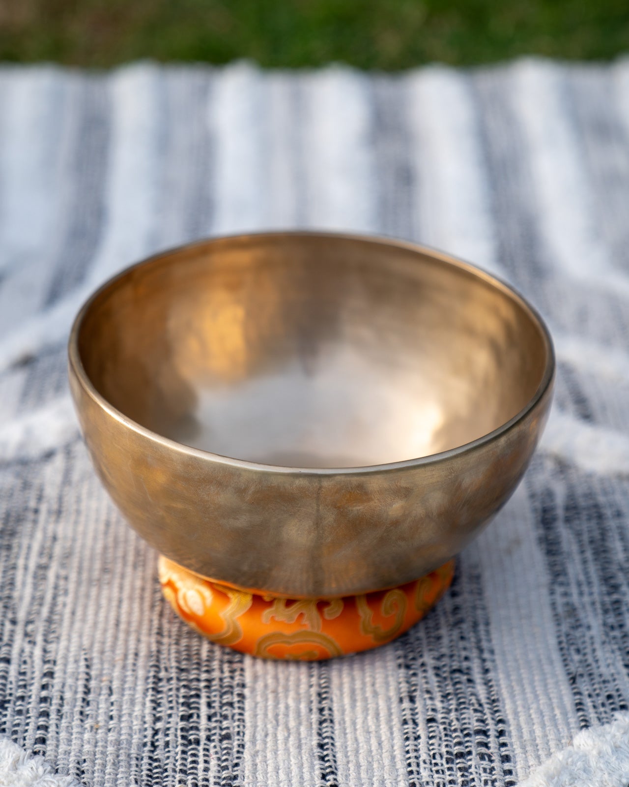 Sacral Chakra Singing Bowl in D Matte