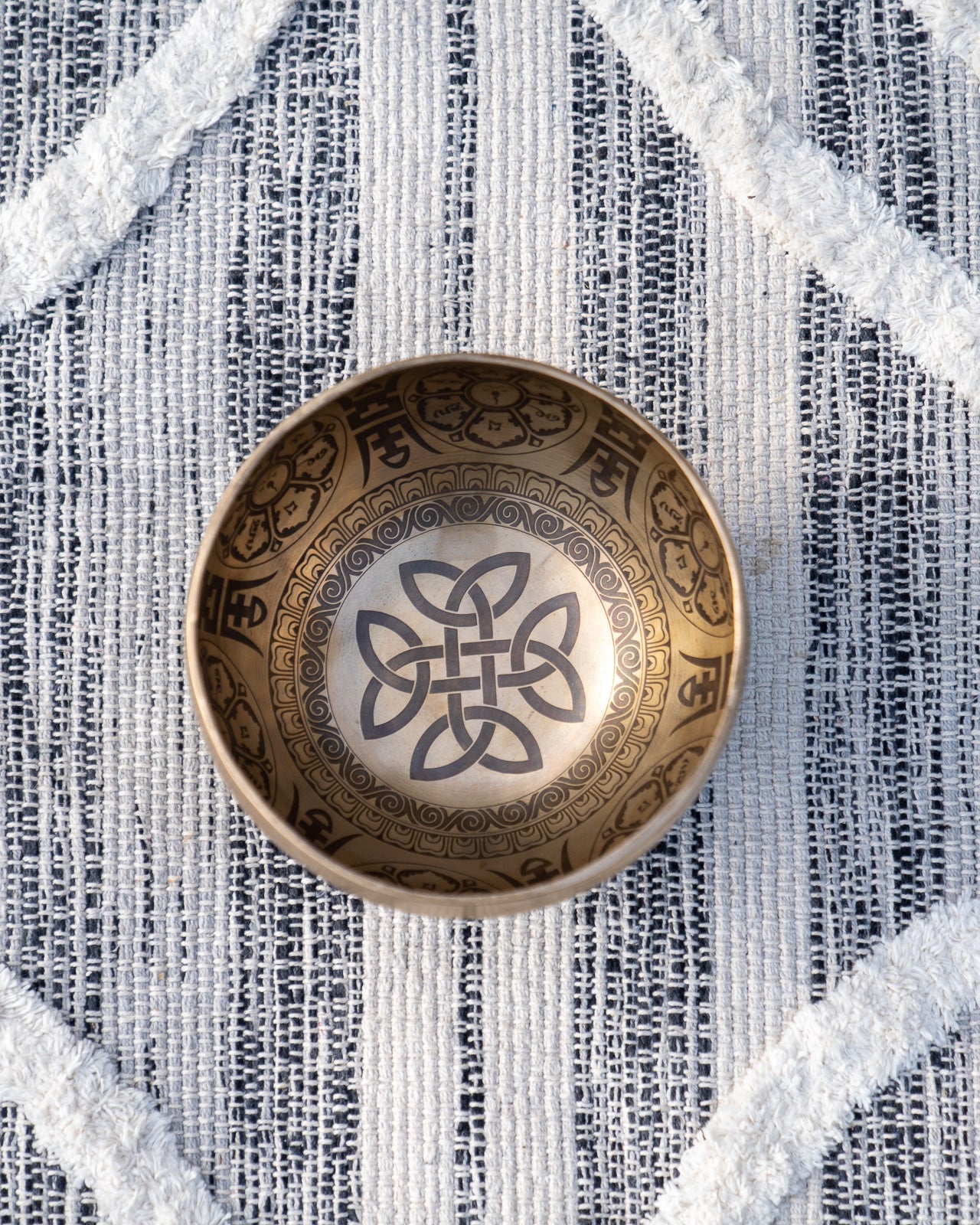 Third Eye Chakra Singing Bowl in A Engraved Bowl
