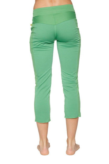 4/5 Length Zipper Pocket Capri Yoga Pants (Bamboo Green) Back