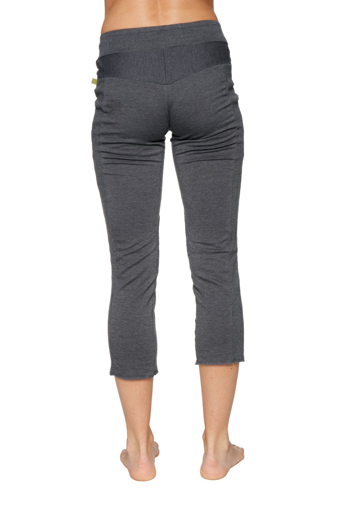 4/5 Length Zipper Pocket Capri Yoga Pants (Charcoal) Back