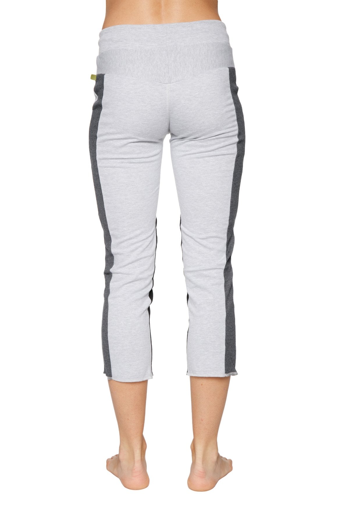 4/5 Length Zipper Pocket Capri Yoga Pants (Slate Grey) Back