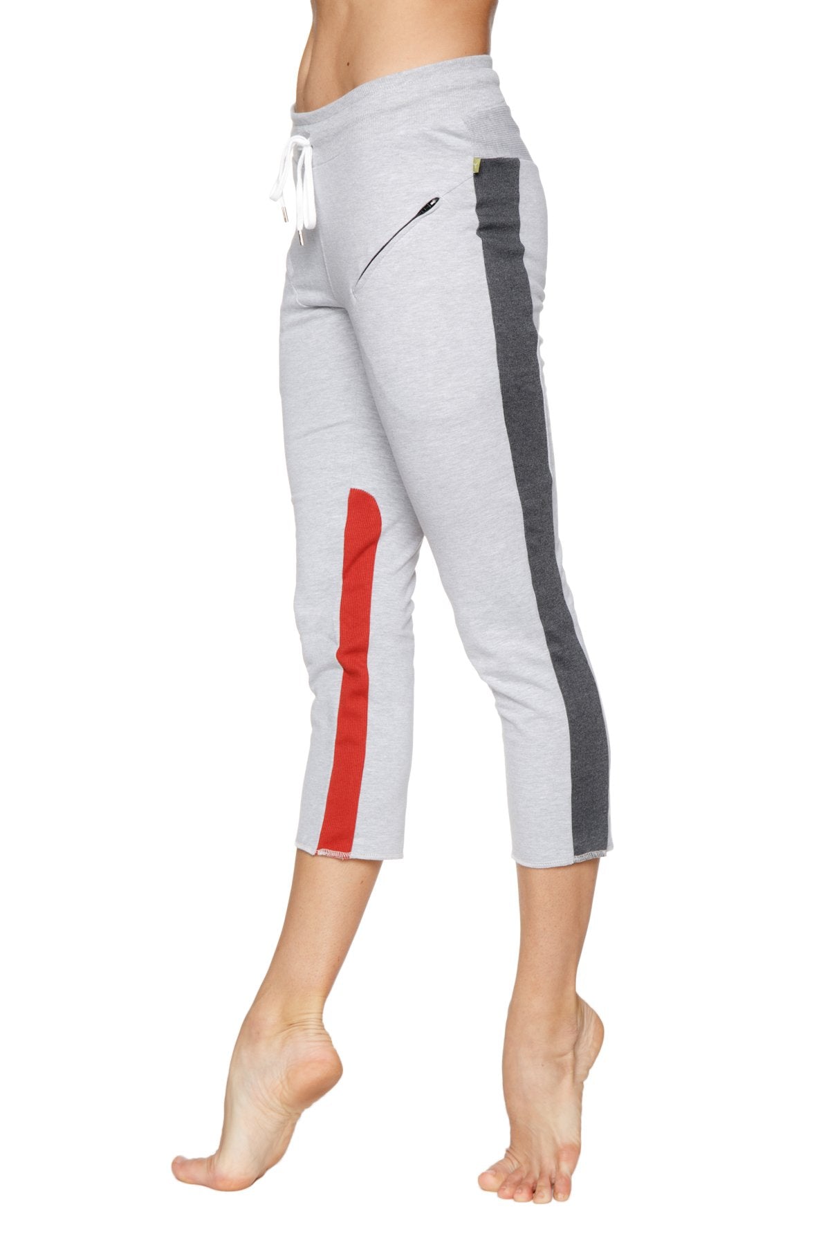 Women's 4/5 Length Zipper Pocket Capri Yoga Pants (Grey w/Charcoal & Red)